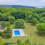 Three-bedroom In * Valtura