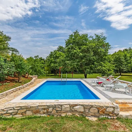 Stunning In With Wifi Holiday home Valtura