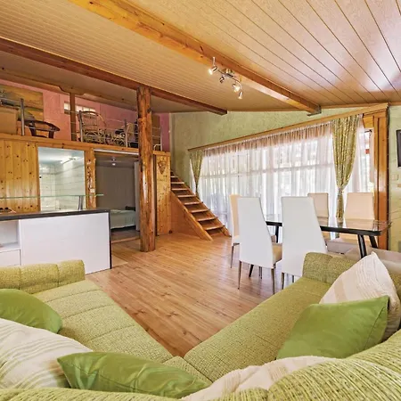 Three-bedroom In Dom wakacyjny
