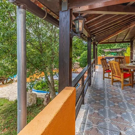 Three-bedroom In Dom wakacyjny *