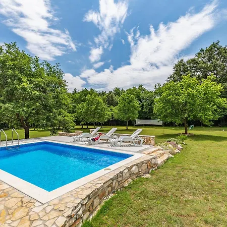 Stunning In With Wifi Holiday home Valtura